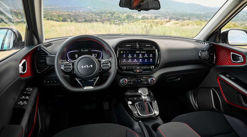 The high-tech cabin of the 2025 Kia Soul
