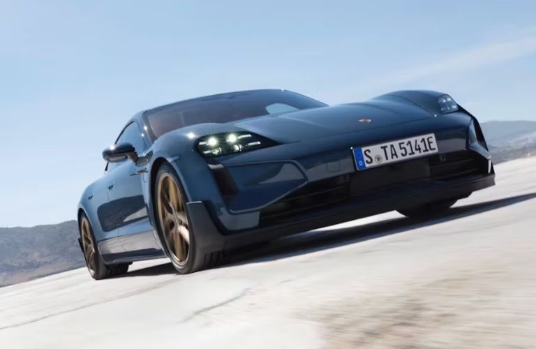 Front-quarter view of the 2023 Porsche Taycan Turbo GT Blue
