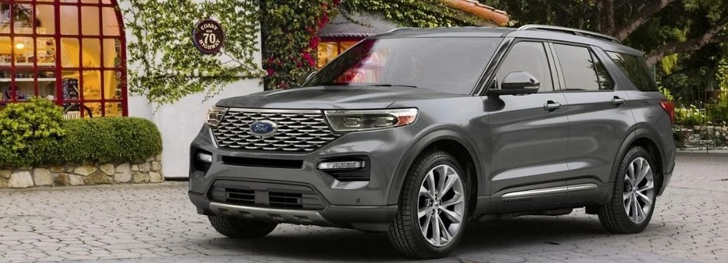Front-quarter view of the 2022 Ford Explorer