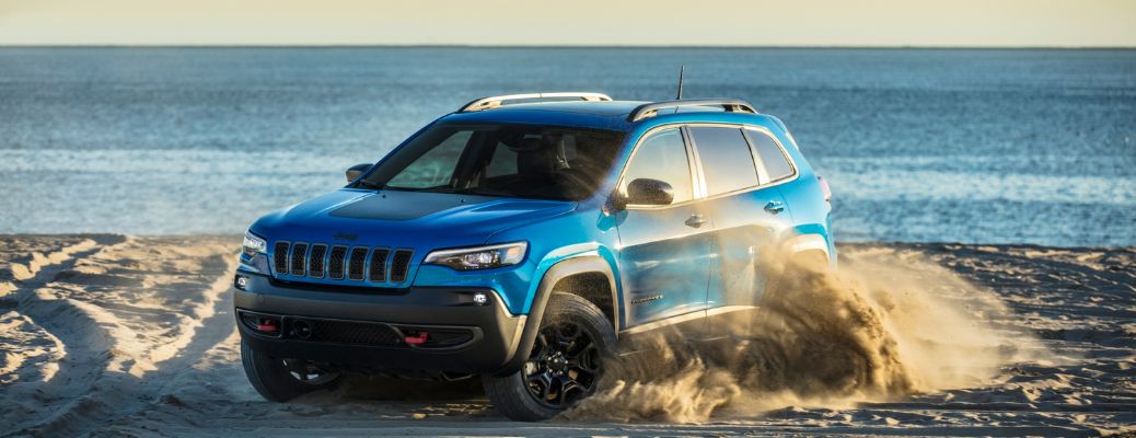 Front Quarter View of the 2020 Jeep Cherokee