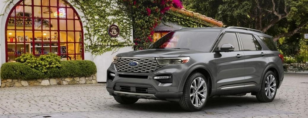 2022 Ford Explorer front and side view