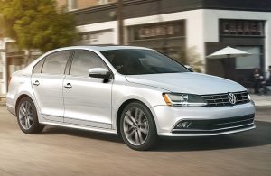 2018 vw jetta driving in a city