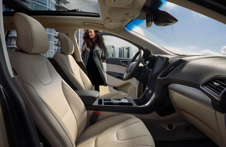 2022 Ford Edge interior front seats
