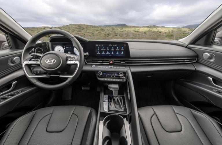 2024 Hyundai Elantra Steering Wheel and Dashboard