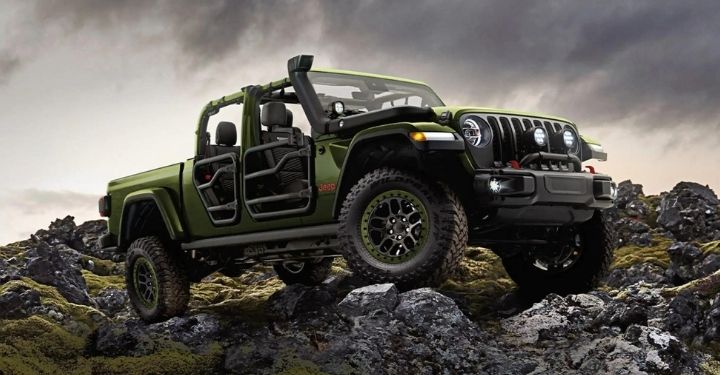 Front Quarter View of the 2022 Jeep Gladiator on a rock