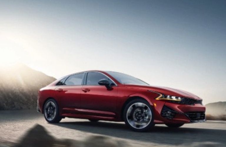 2022 Kia K5 exterior side looks