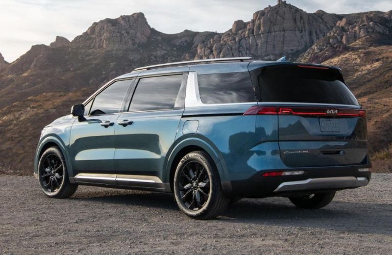 2023 Kia Carnival exterior rear look