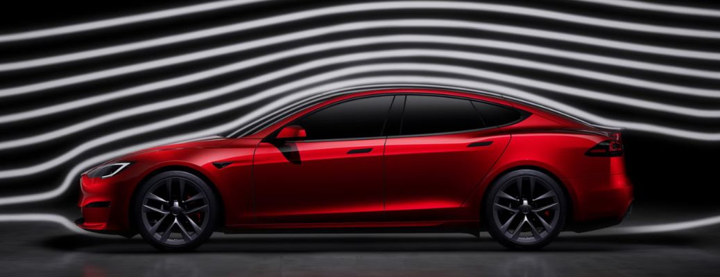 2023 Tesla Model S exterior side looks