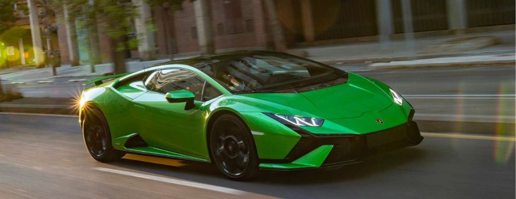 Lamborghini Huracán Tecnica exterior front view