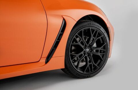 2023 Toyota GR86 Orange tire