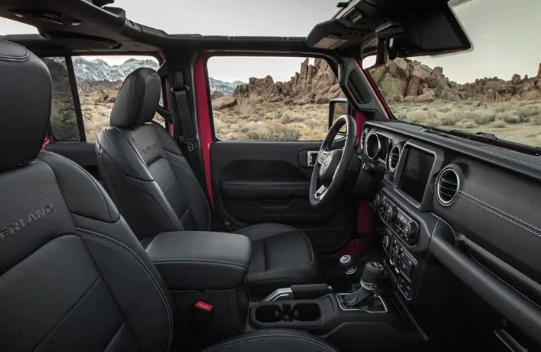 2023 Jeep® Gladiator Interiors