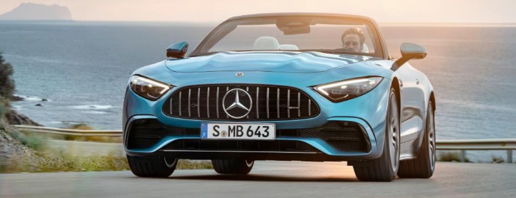 Front view of the 2023 Mercedes-AMG SL 43 Roadster