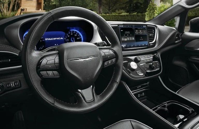 2023 Chrysler Pacifica cockpit view