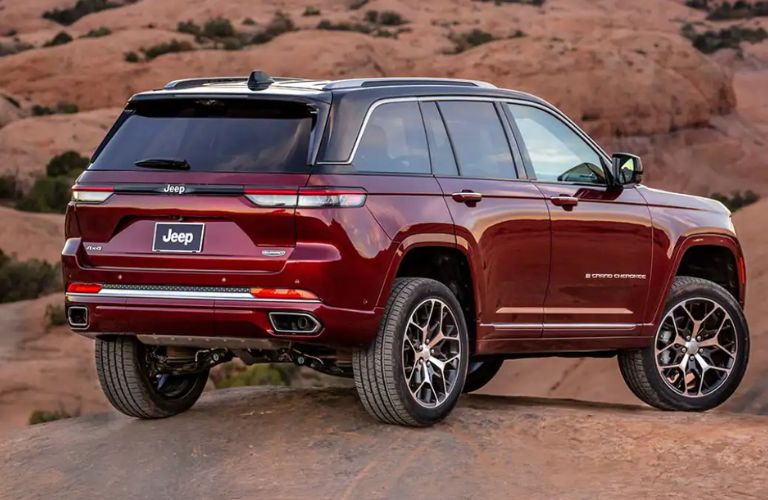 Rear view of the 2023 Jeep Grand Cherokee