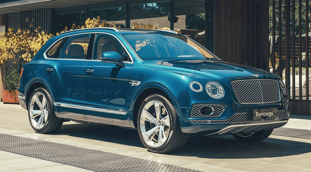 Front passenger side view of the Bentley Bentayga Hybrid