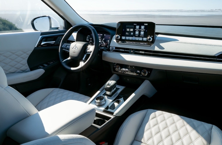 2023 Mitsubishi Outlander with White Diamond Quilted Leather Interior