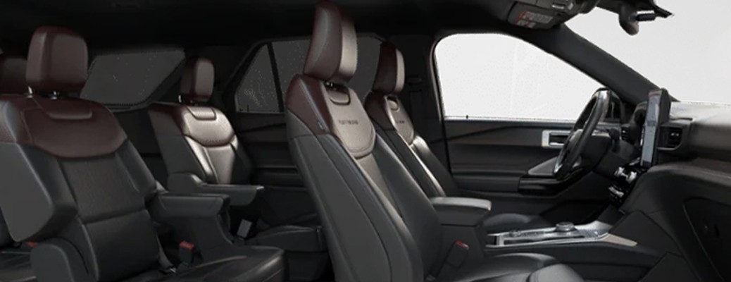 2022 Ford Explorer Platinum seating side view