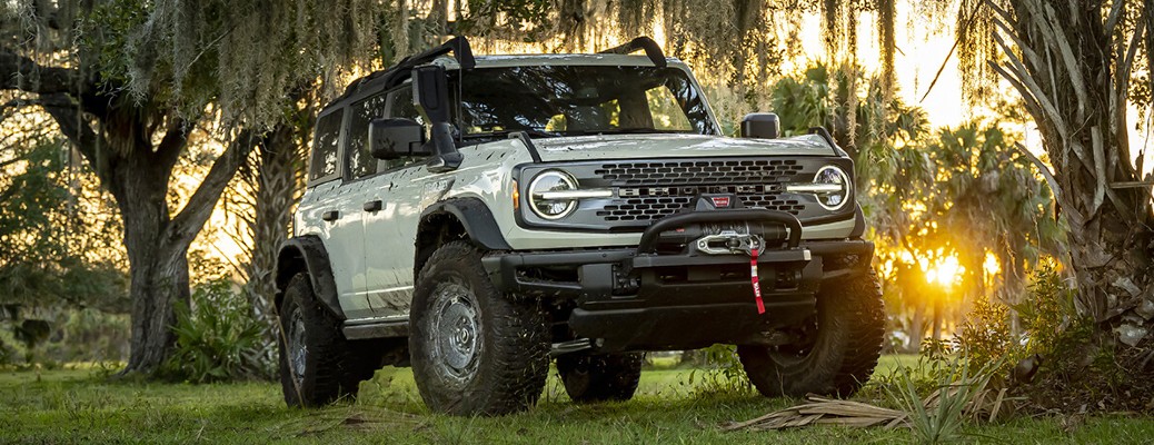 2022 Ford Bronco Everglades front view